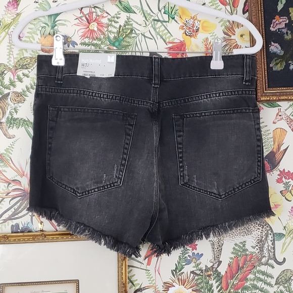 Topshop Painted Panther High Waisted Denim Shorts - Picture 5 of 14